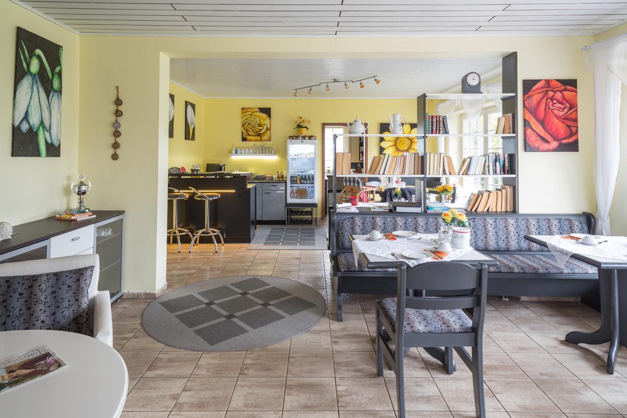Pension Blumen-Villa Шнефердинген Экстерьер фото