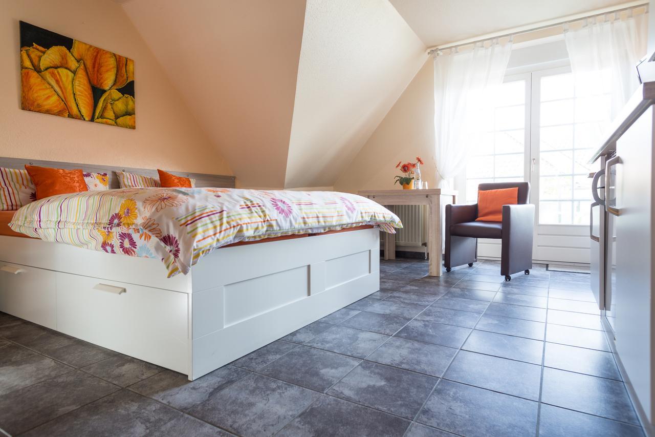 Pension Blumen-Villa Шнефердинген Экстерьер фото
